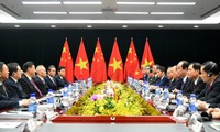 PM Vietnam, Nguyen Xuan Phuc  mengadakan pertemuan dengan Sekjen, Presiden Tiongkok, Xi Jinping