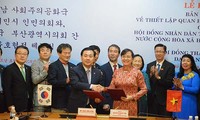 Kota Ho Chi Minh dan kota Busan, Republik Korea mendorong hubungan persahabatan dan kerjasama