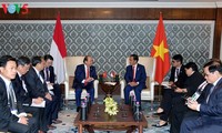 PM Vietnam, Nguyen Xuan Phuc mengadakan pertemuan bilateral di sela-sela KTT memperingati ultah ke-25 hari penggalangan hubungan kemitraan dialog ASEAN-India