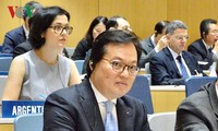 Delegasi Vietnam menghadiri persidangan ke-2 Komite Persiapan bagi Konferensi Evaluasi Perjanjian Nonproliferasi Senjata Nuklir
