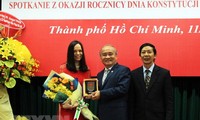 Memupuk solidaritas, persahabatan dan kerjasama  antara Vietnam dan Polandia
