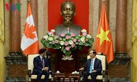 Presiden Viet Nam, Tran Dai Quang menerima  Menhan Kanada Harjit Singh Sajjan