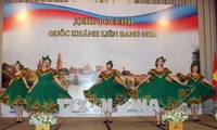 Memperingati Hari Nasional Federasi Rusia di Kota Ho Chi Minh