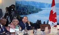 PM Viet Nam, Nguyen Xuan Phuc mengeluarkan gagasan tentang “Mekanisme kerjasama global mengenai  pengurangan sampah plastik”  di depan KTT G7 yang diperluas 