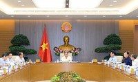 PM Viet Nam, Nguyen Xuan Phuc  memimpin sidang  Badan Harian Pemerintah