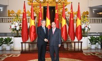 PM Nguyen Xuan Phuc secara terpisah menerima  para tamu Tiongkok, Jepang, Republik Korea  sehubungan dengan kehadiran mereka di Konferensi WEF ASEAN 2018