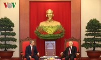 Viet Nam  mementingkan  pengokohan dan  pengembangan hubungan kemitraan stragtegis dan komprehensif  dengan Federasi Rusia 