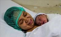 Ada  hampir  400 000 bayi yang lahir pada hari pertama tahun 2019