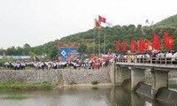 Pesta memperingati HUT ke-592  Kemanangan Xuong Giang:Simbol dari kekuatan dan tekat pasti menang dari bangsa Viet Nam