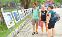 Pembukaan pameran foto  artistik tentang laut dan pulau  Viet Nam