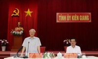 Sekjen, Presiden Viet Nam, Nguyen Phu Trong melakukan temu kerja dengan pimpinan teras Provinsi Kien Giang