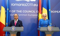 Membuka ruang kerjasama  baru antara Viet Nam dengan Rumania dan Republik Czech