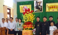 Wapres Viet Nam, Dang Thi Ngoc Thinh  mengucapkan selamat kepada upacara  Waisak di Provinsi Dong Nai