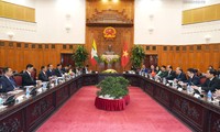 PM Viet Nam, Nguyen Xuan Phuc mengadakan pertemuan dengan Presiden Myanmar, Win Myint