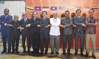 Viet Nam mempertahankan secara mantap solidaritas ASEAN