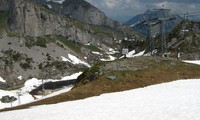 Comment les stations de ski suisses font-elles face au changement climatique ?