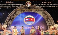 Echanges culturels, sportifs et touristiques des zones frontalières Vietnam-Laos