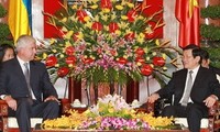 Le Président vietnamien reçoit le ministre ukranien de la Défense 