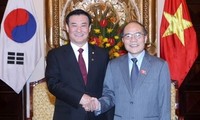Le président de l’A.N sud-coréenne reçu par les dirigeants vietnamiens