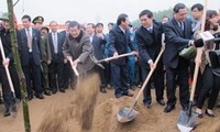 Le Président vietnamien déclenche la fête de la plantation d’arbres