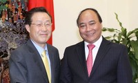 Nguyen Xuân Phuc apprécie le développement des relations vietnamo-sud-coréennes