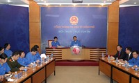 Nguyen Dac Vinh : dialogue en ligne sur les activités des jeunes