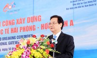 Hai Phong : Le Premier ministre à la mise au chantier du port international de Lach Huyen
