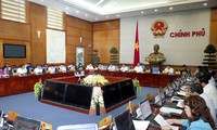 Nguyen Tan Dung préside la réunion gouvernementale du mois d’avril