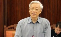 Nguyen Phu Trong: le personnel dirigeant doit suivre des formations continues
