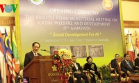 Vietnam attends 8th AMM on social welfare and development 