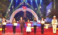 Vietnamese students urged to live with ambitions