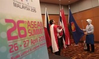 Prime Minister Nguyen Tan Dung attends 26th ASEAN summit