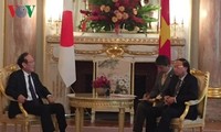 Vietnamese official greets Japanese Credit Saison leader