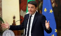 Italian Prime Minister delays his departure 