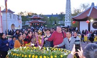 Buddha’s birthday, 10th anniversary of Truc Lam Kharkov pagoda commemorated