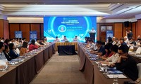 Vietnam Forum finds spending cut among consumers