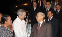 Vietnamese, Cuban Party leaders highlight expanded cooperation 