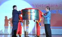 Vietnam and Laos expect trade turnover to reach 1 billion USD this year