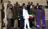 South Africa: public pay last tribute to Nelson Mandela 