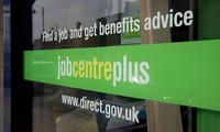 UK unemployment rate drops to the lowest level in 4 years