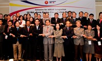 ASEAN makes mid-term review on its integration