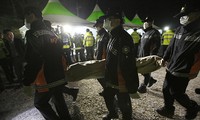 More bodies found in the South Korean capsized ferry Sewol