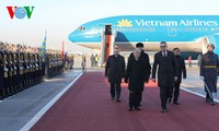 Party leader visits Vietnamese community in Russia