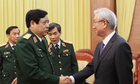 General Phung Quang Thanh receives Korean ambassador