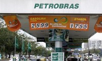 Brazil to investigate 54 politicians relating to Petrobras corruption