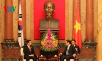 President Truong Tan Sang receives Korean Defence Minister