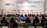 2015 year-end Vietnam Business Forum opens in Hanoi 