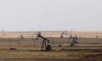 Russia accuses US of cover-up over IS oil smuggling to Turkey