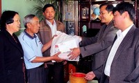 Gifts presented to policy beneficiaries to enjoy warm Tet holiday