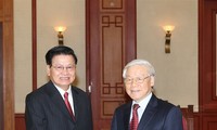 Party leader receives visiting Lao PM